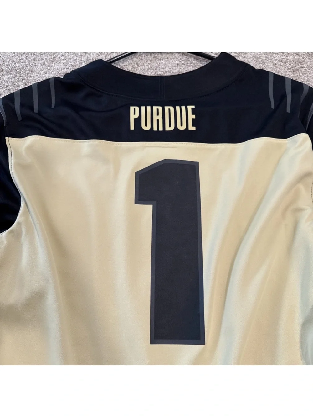 Men’s Size Medium Nike Purdue Boilermakers Jersey #1 NCAA GOLD
